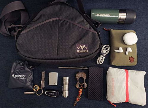 她们眼中的奇怪玩意，老少年们的心头好